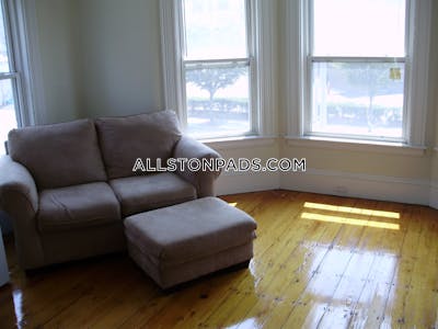 Allston/brighton Border Studio 1 Bath Boston - $2,300