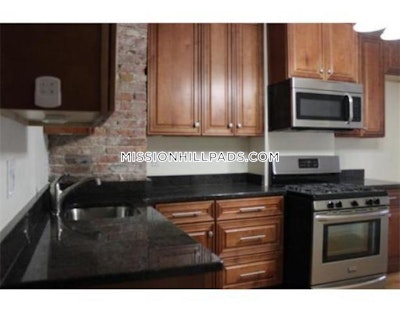Roxbury Apartment for rent 2 Bedrooms 2 Baths Boston - $2,595