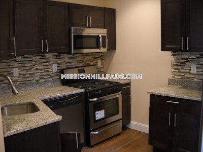 Roxbury Apartment for rent 3 Bedrooms 2 Baths Boston - $3,375 No Fee