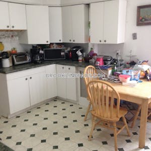 Brookline 4 Bed 1.5 Bath BROOKLINE- WASHINGTON SQUARE $5,400  Washington Square - $5,200