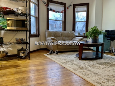 Jamaica Plain 3 Bed, 1 Bath Unit Boston - $3,500 No Fee