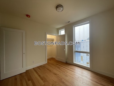 Brookline 3 Bed 2.5 Bath BROOKLINE  Brookline Village - $5,000 50% Fee