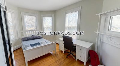 Cambridge 5 Bed 2 Bath CAMBRIDGE  Central Square/cambridgeport - $5,875