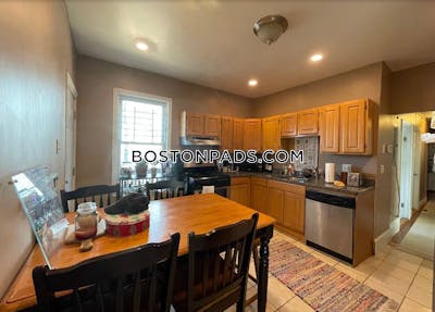 Mission Hill 4 Beds 1 Bath Boston - $4,200