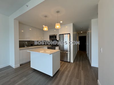 West End 1 Bed 1 Bath + Den Boston - $6,952