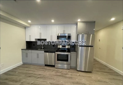 Allston MODERN Studio 1 bath available 8/1 on Commonwealth Ave in Brookline! Boston - $2,900 No Fee