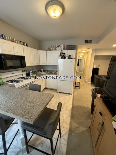 South Boston 3 Beds 1 Bath Boston - $4,000 50% Fee