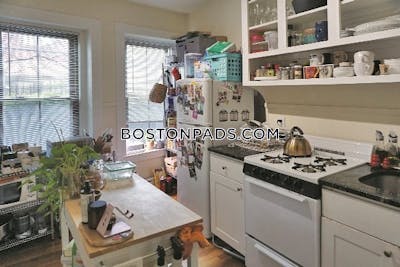 Cambridge Great 1 bed 1 bath available 9/1 on Willow St in Cambridge! East Cambridge - $2,850