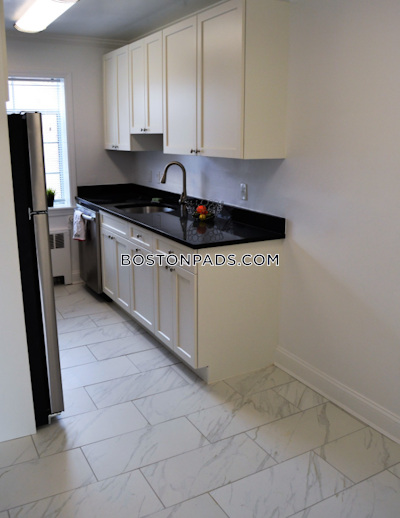 Brookline 2 Bed 1 Bath BROOKLINE- COOLIDGE CORNER $3,890  Coolidge Corner - $3,890 No Fee