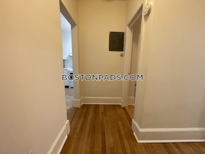 Brookline 1 Bed 1 Bath BROOKLINE- WASHINGTON SQUARE $2,650 Washington Square - $2,650 No Fee