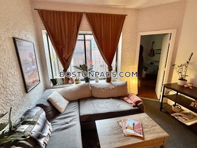 North End Stylish 2.5BD/1BA North End Apartment Boston - $3,200