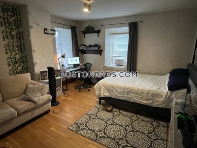 Mission Hill 3 Beds 2 Baths Boston - $4,600