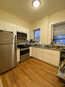 Brookline 2 Bed 1 Bath BROOKLINE- COOLIDGE CORNER $3,800  Coolidge Corner - $3,400 No Fee