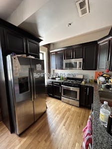 Roxbury Classic Charming 4BD/2BA Spacious Roxbury Apartment Boston - $5,375