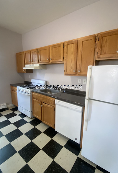 Dorchester 3 Beds 1 Bath Boston - $3,600 No Fee