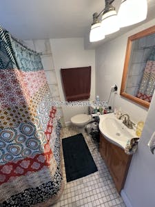 Brookline 2 Bed 1 Bath BROOKLINE- WASHINGTON SQUARE $2,900  Washington Square - $2,875