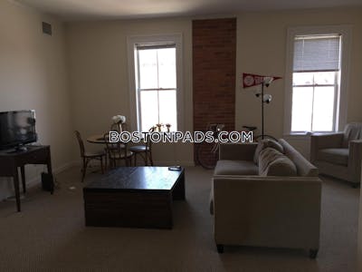 Brookline 3 Bed 2 Bath BROOKLINE- BROOKLINE VILLAGE $4,700 Brookline Village - $4,600