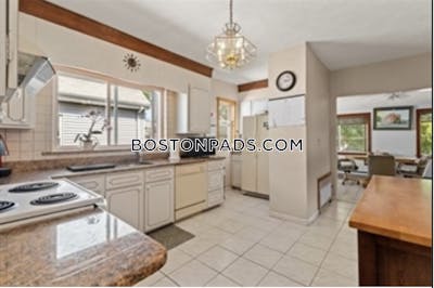 Medford 6 Beds 2 Baths  Tufts - $8,200