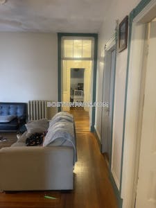 Somerville 3 Beds 1 Bath  Union Square - $4,000