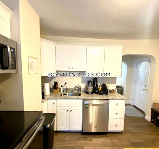 East Boston 1 Bed 1 Bath Boston - $2,500 No Fee