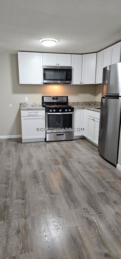 Lowell 2 Beds 1 Bath - $2,195 No Fee