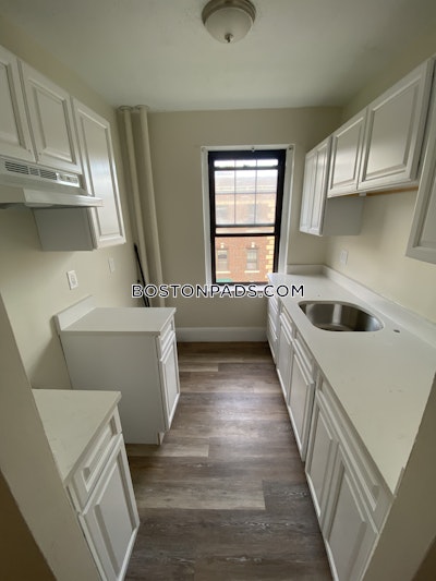 Malden Great 2 Beds 1 Bath on Pleasant St - $2,200