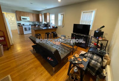 Somerville 4 Bed 1 Bath SOMERVILLE  Tufts - $5,100