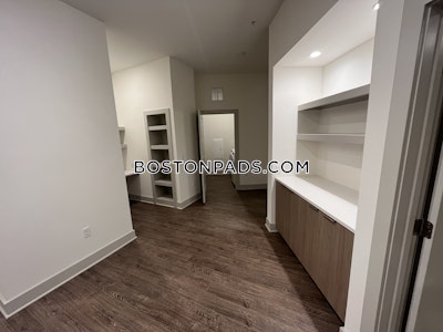 Wellesley 1 Bed 1 Bath - $3,236