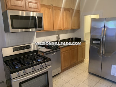 Mission Hill 4 Beds 1 Bath Boston - $6,070