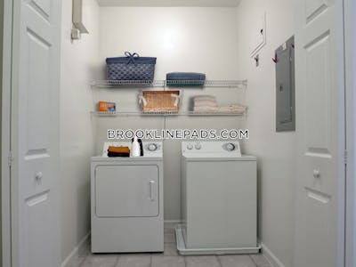 Newton 2 Bed 2 Bath NEWTON  Chestnut Hill - $4,300