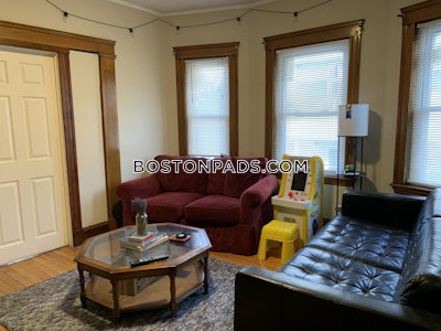 Somerville 4 Beds 1 Bath  Tufts - $4,400