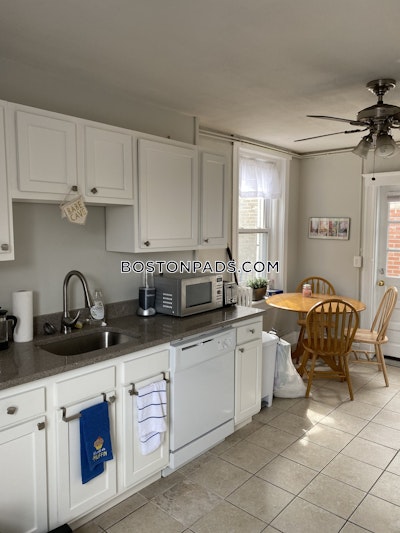 North End 2 Beds 1 Bath Boston - $4,245
