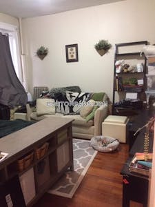 Allston Nice 1 Bed 1 Bath available 6/1 on Commonwealth Ave in Allston Boston - $2,270