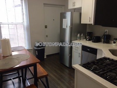 Back Bay Best Deal Alert! Spacious 2 Bed 1 Bath apartment in Clearway St Boston - $4,300