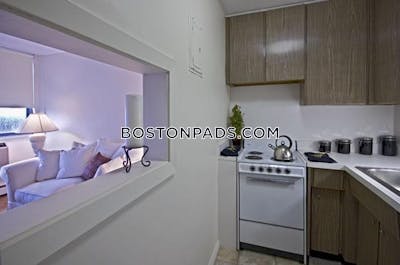 Allston/brighton Border Studio 1 Bath Boston - $2,100