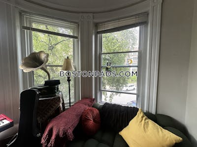 Back Bay Apartment for rent 1 Bedroom 1 Bath Boston - $2,725
