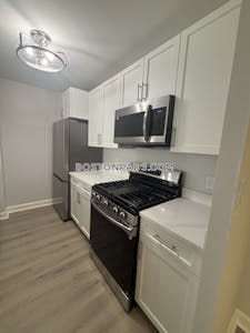 Cambridge Apartment for rent 3 Bedrooms 1.5 Baths  Mt. Auburn/brattle/ Fresh Pond - $3,736 No Fee
