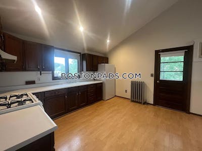 Somerville Apartment for rent 2 Bedrooms 1 Bath  Tufts - $3,300