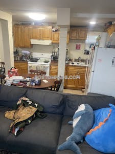 Mission Hill Nice 1 Bed 1 Bath available 6/1 on Huntington Ave in Mission Hill Boston - $1,995 No Fee