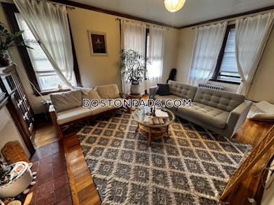 Waltham 2 bedroom 1 baths in WALTHAM - $3,595 No Fee