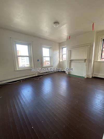 Allston Apartment for rent 5 Bedrooms 1 Bath Boston - $5,400