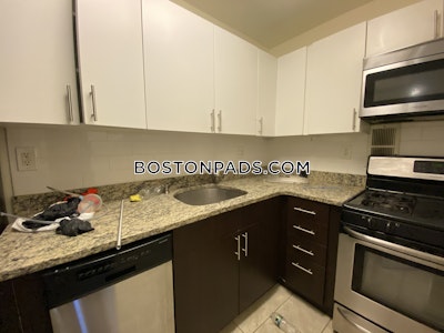 Brookline 2 Beds 1.5 Baths  Boston University - $3,900 No Fee